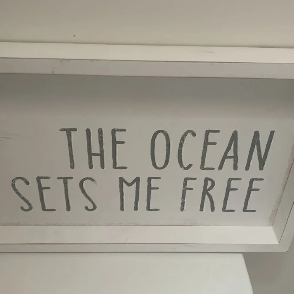 The Ocean Sets Me Free wall decor / brand new with sticker. Quill to Paper.